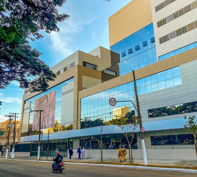 Fachada do novo Centro de Referência da Saúde da Mulher