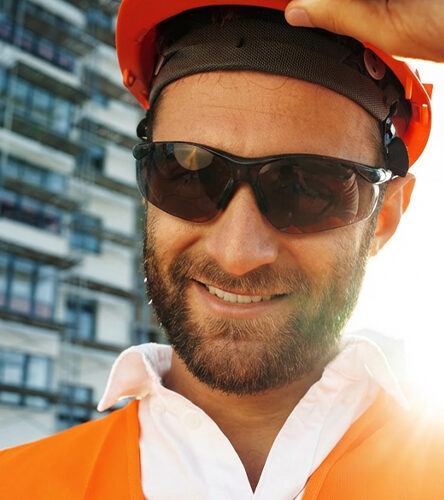 Trabalhador da construção deve se proteger