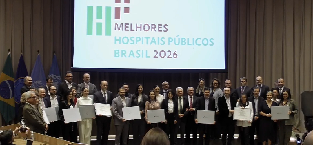 Representantes do Seconci-SP durante premiação que reconheceu três hospitais da entidade entre os dez melhores hospitais públicos do Brasil.